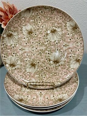 Morris & Co. Pimpernel Salad Plates 4
Pc Set Gold Rim Cochineal Pink, New